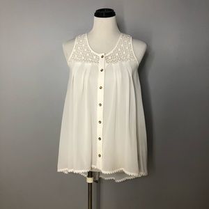 Monteau Crochet Detail Sleeveless Top